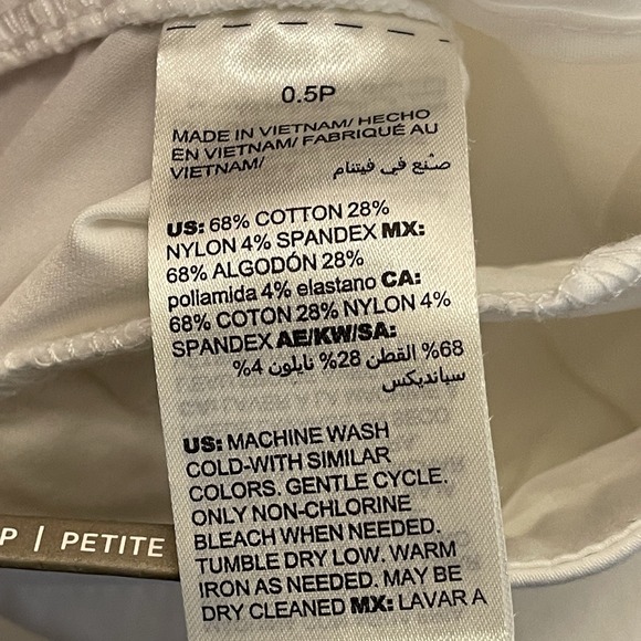 Chico's 0.5P 6P Woman's Ultimate Fit Luxe Twill Utility Crop Ankle Pants White - Picture 5 of 6